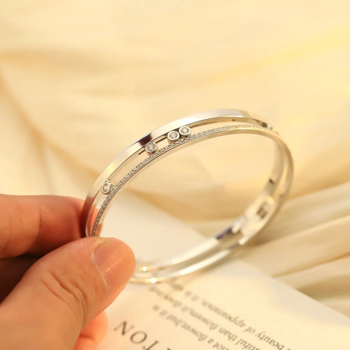 [CiCi]Move Romane Diamond Bangle Bracelet