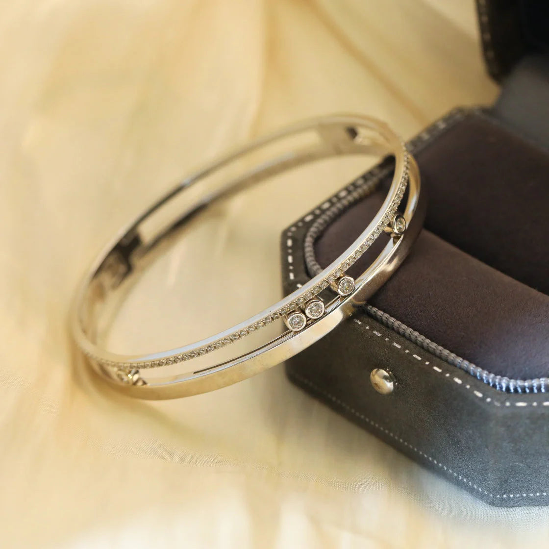[CiCi]Move Romane Diamond Bangle Bracelet