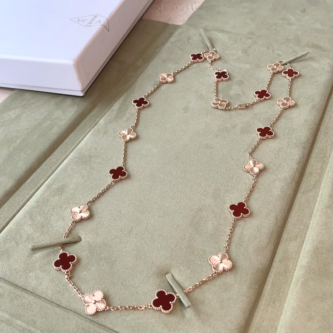 [CiCi]CLOVER 20 MOTIFS LASER CARNELIAN NECKLACE