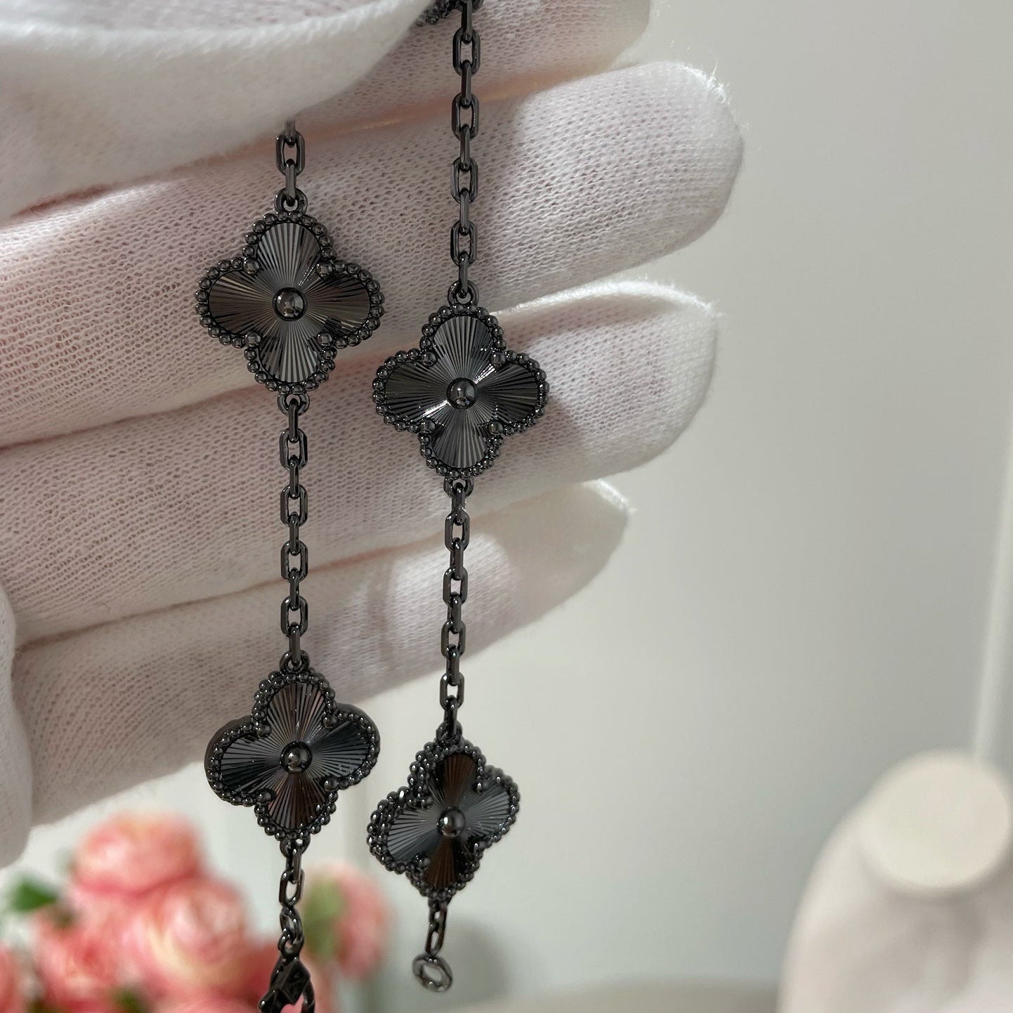 [CiCi]CLOVER 5 MOTIF BLACK BRACELET
