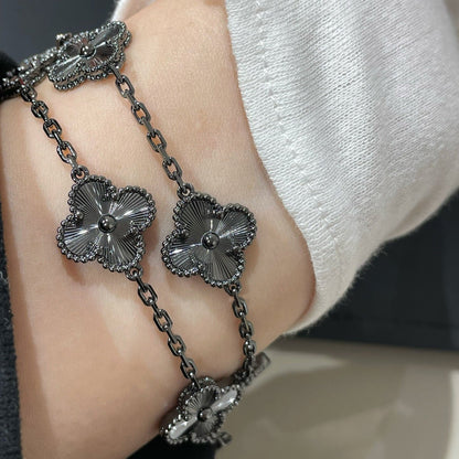 [CiCi]CLOVER 5 MOTIF BLACK BRACELET