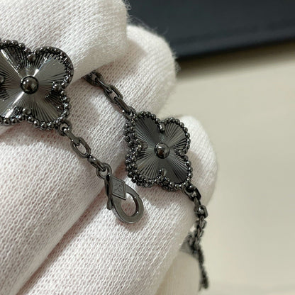 [CiCi]CLOVER 5 MOTIF BLACK BRACELET