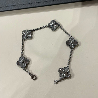[CiCi]CLOVER 5 MOTIF BLACK BRACELET
