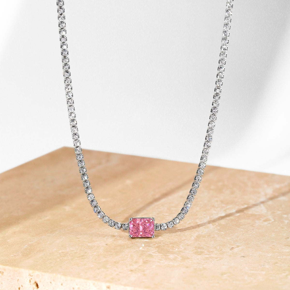 [CiCi]2.0 carat Ornate Emerald Cut Necklace