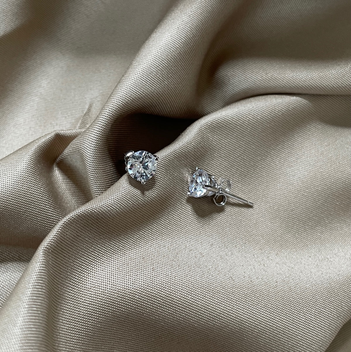[CiCi]Dainty Round Shape Earrings