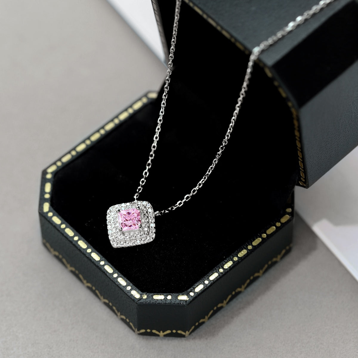 [CiCi]Sparkling Asscher Cut Necklace