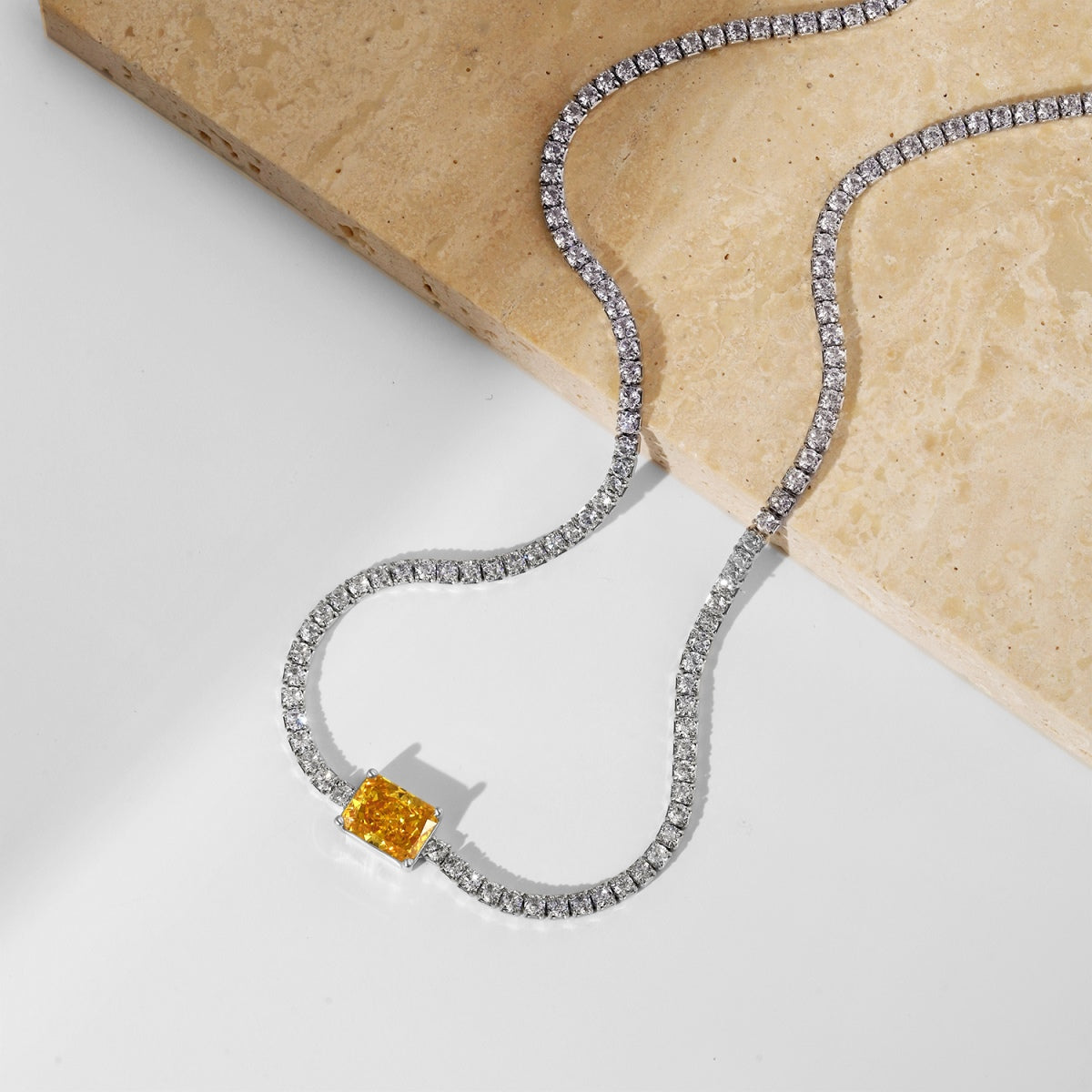[CiCi]2.0 carat Ornate Emerald Cut Necklace