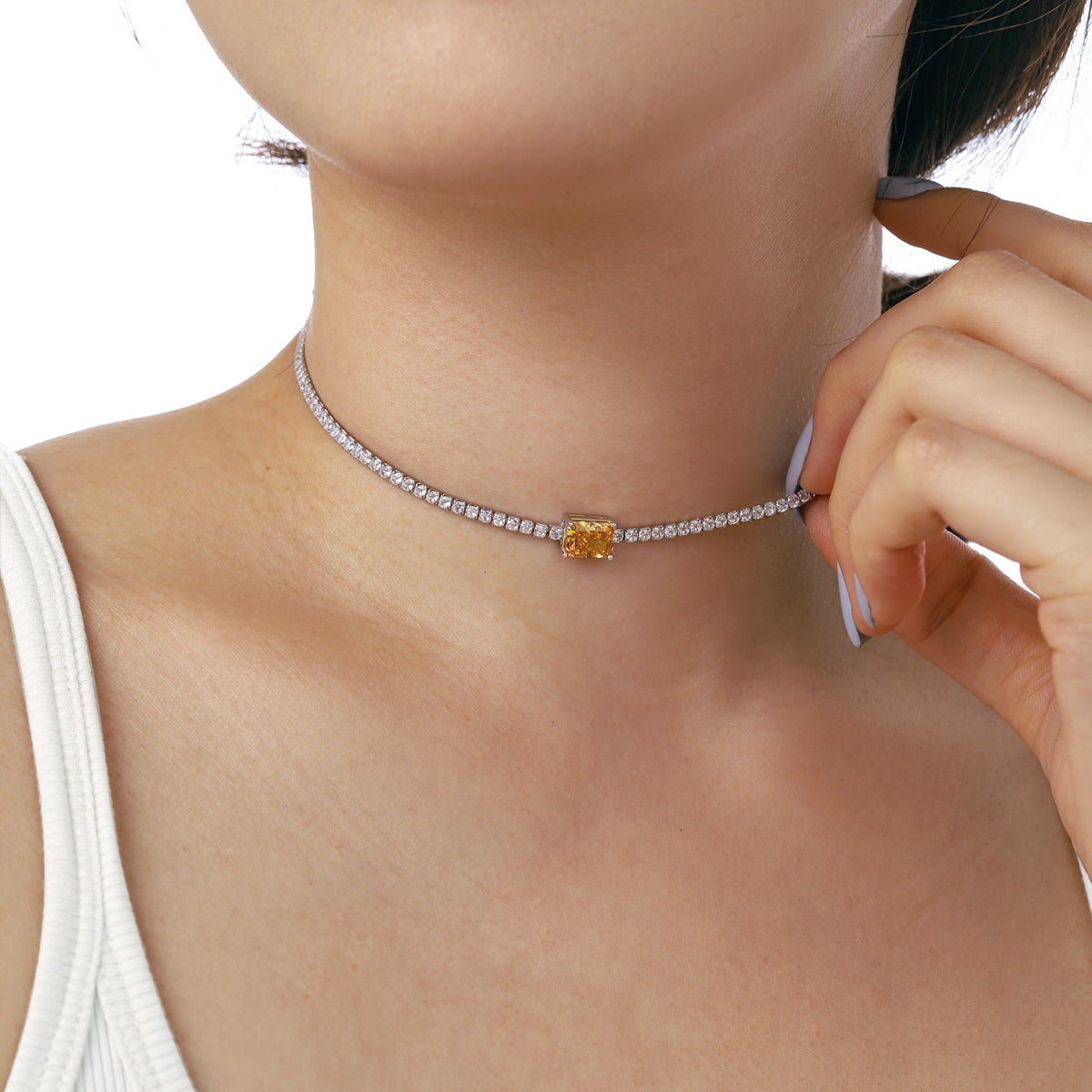 [CiCi]2.0 carat Ornate Emerald Cut Necklace