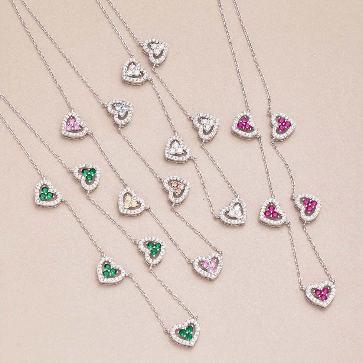 [CiCi]Sparkling Five Heart Necklace