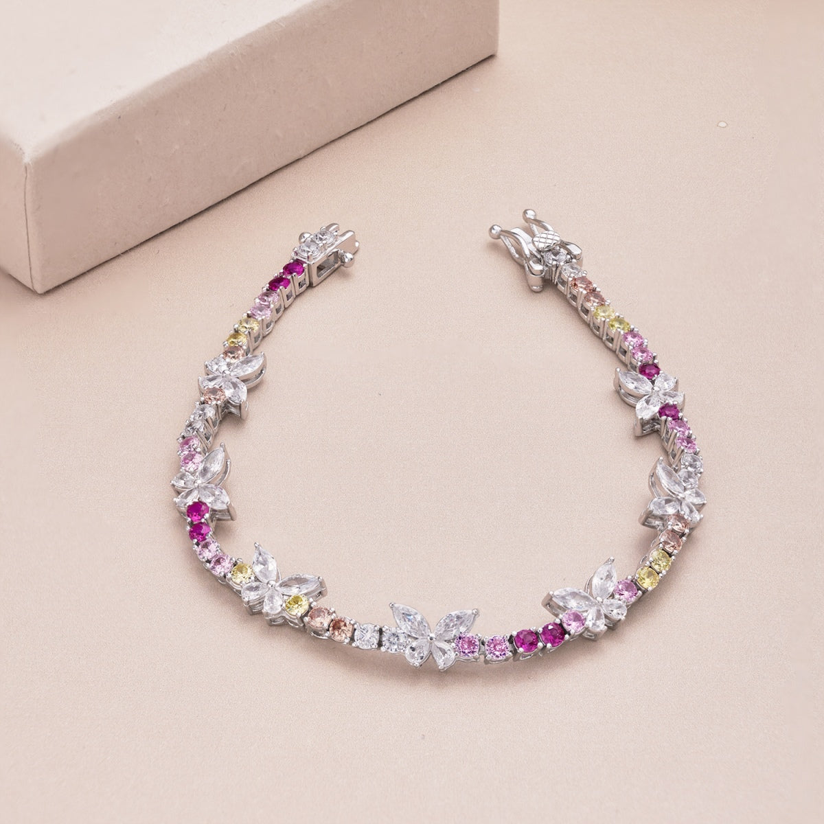 [CiCi]Ornate Colorful Butterfly Shape Round Cut Daily Bracelet