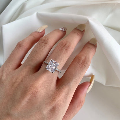 [CiCi]4.0 Carat Luxurious Engagement Ring