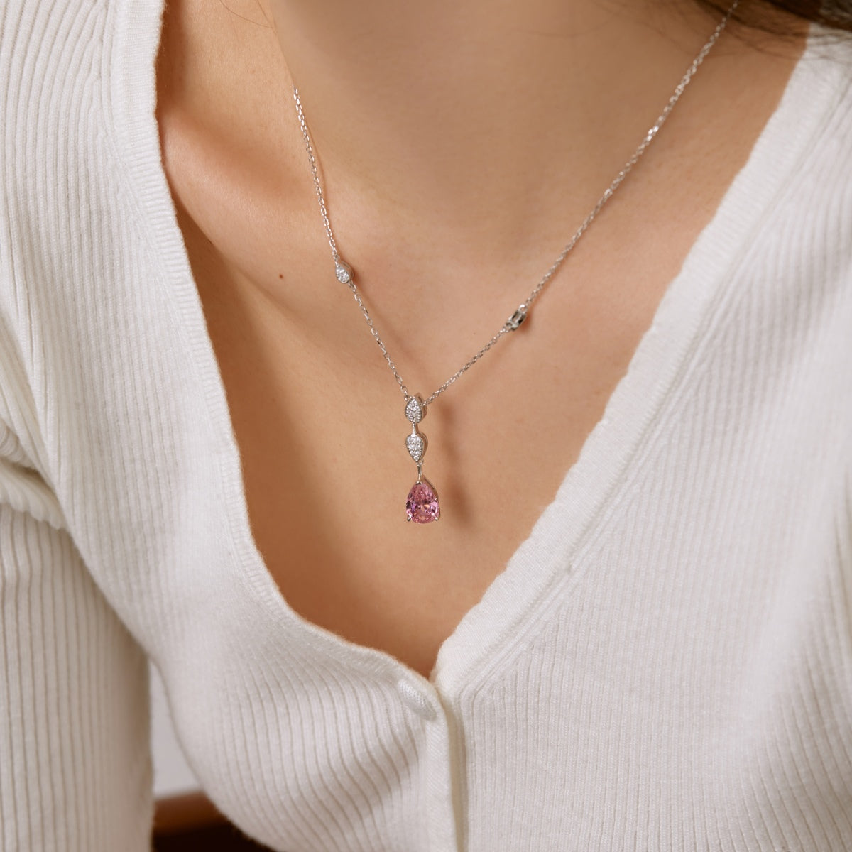 [CiCi]Dazzling Pear Cut Necklace