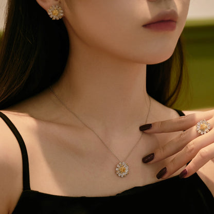[CiCi]Exquisite Daisy Necklace