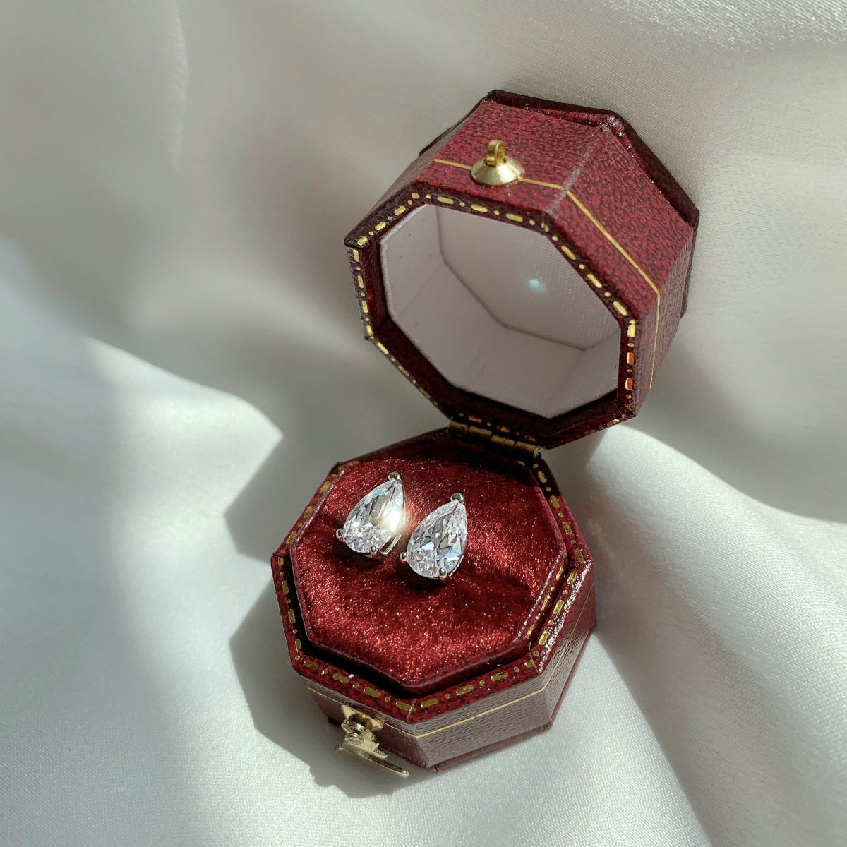 [CiCi]Ornate Water Drop Shape Earrings