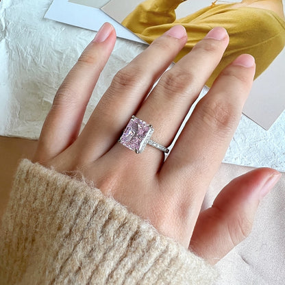 [CiCi]4.0 Carat Luxurious Engagement Ring
