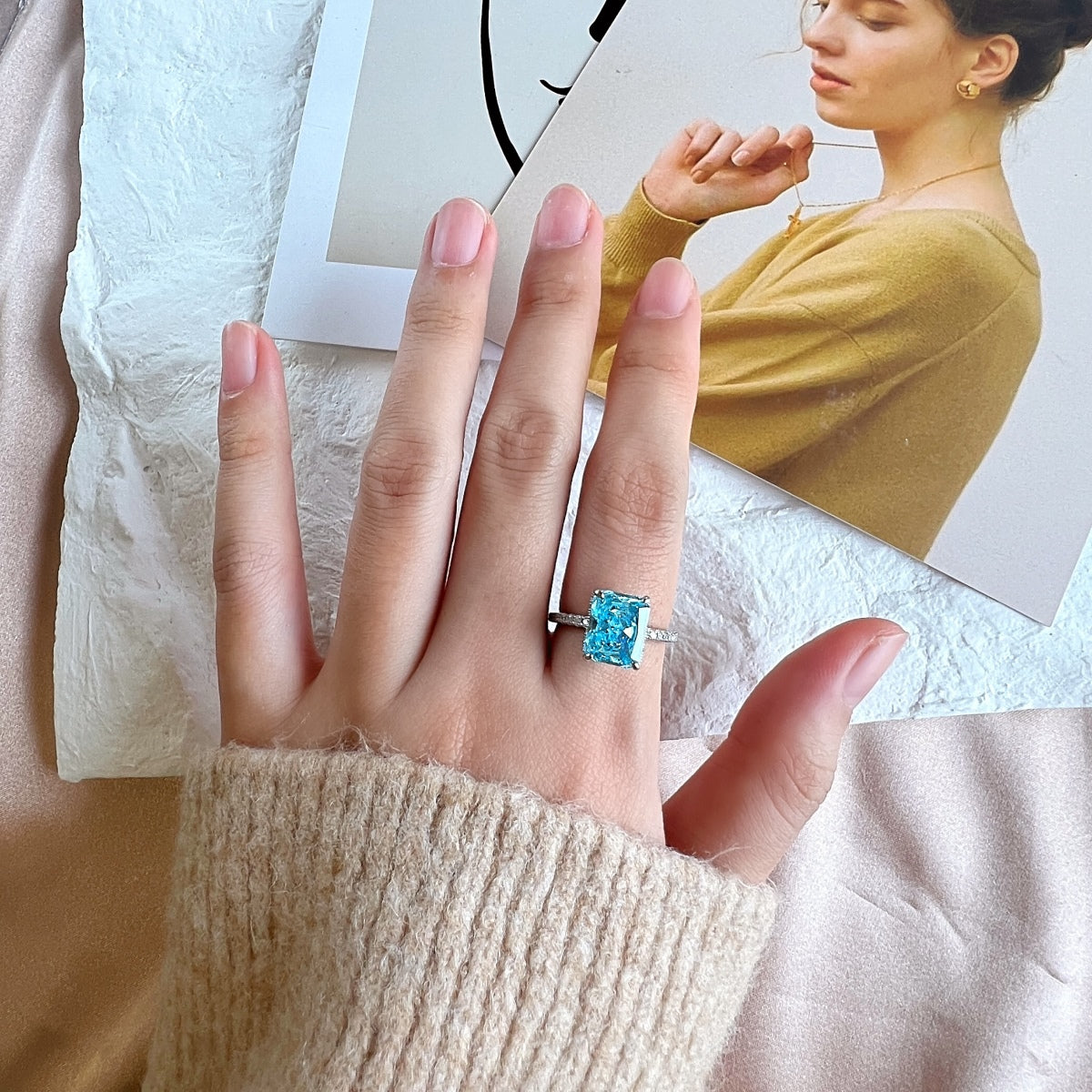 [CiCi]4.0 Carat Luxurious Engagement Ring