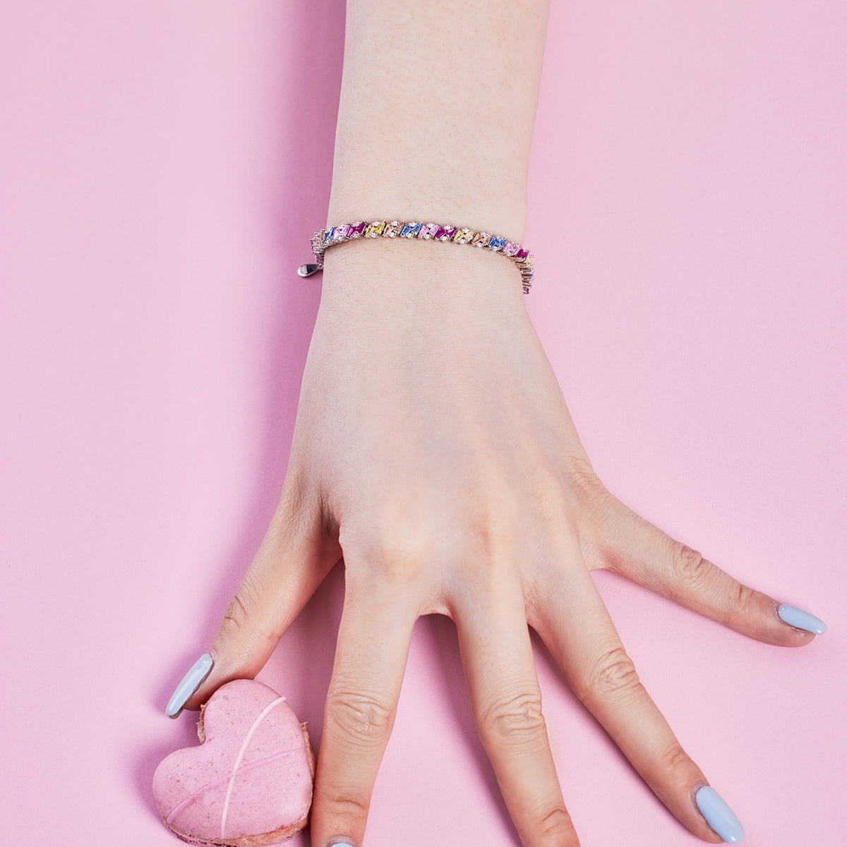 [CiCi]Ornate Sparkling Multi Cut Party Bracelet