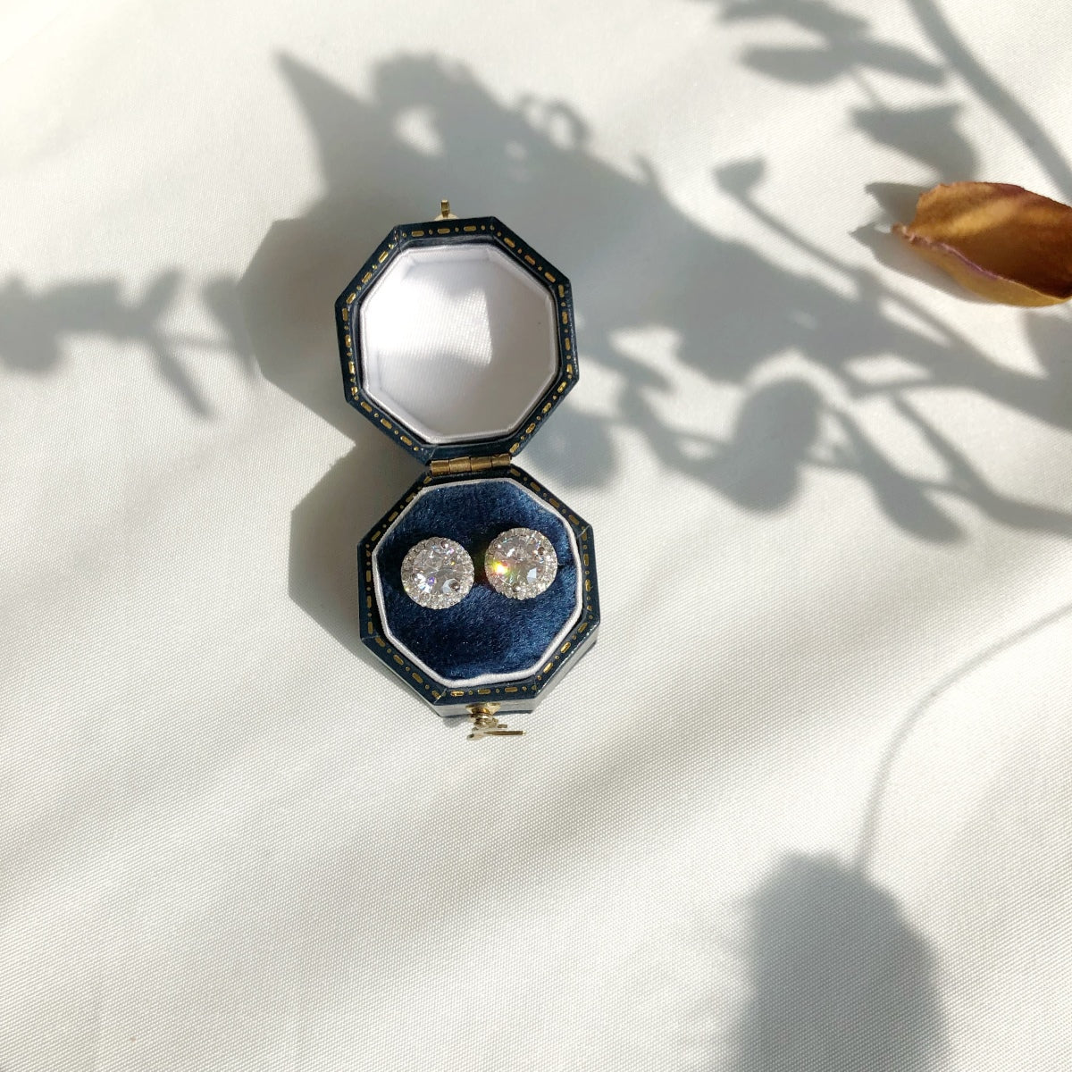 [CiCi]Classic Princess Round Shape Earrings