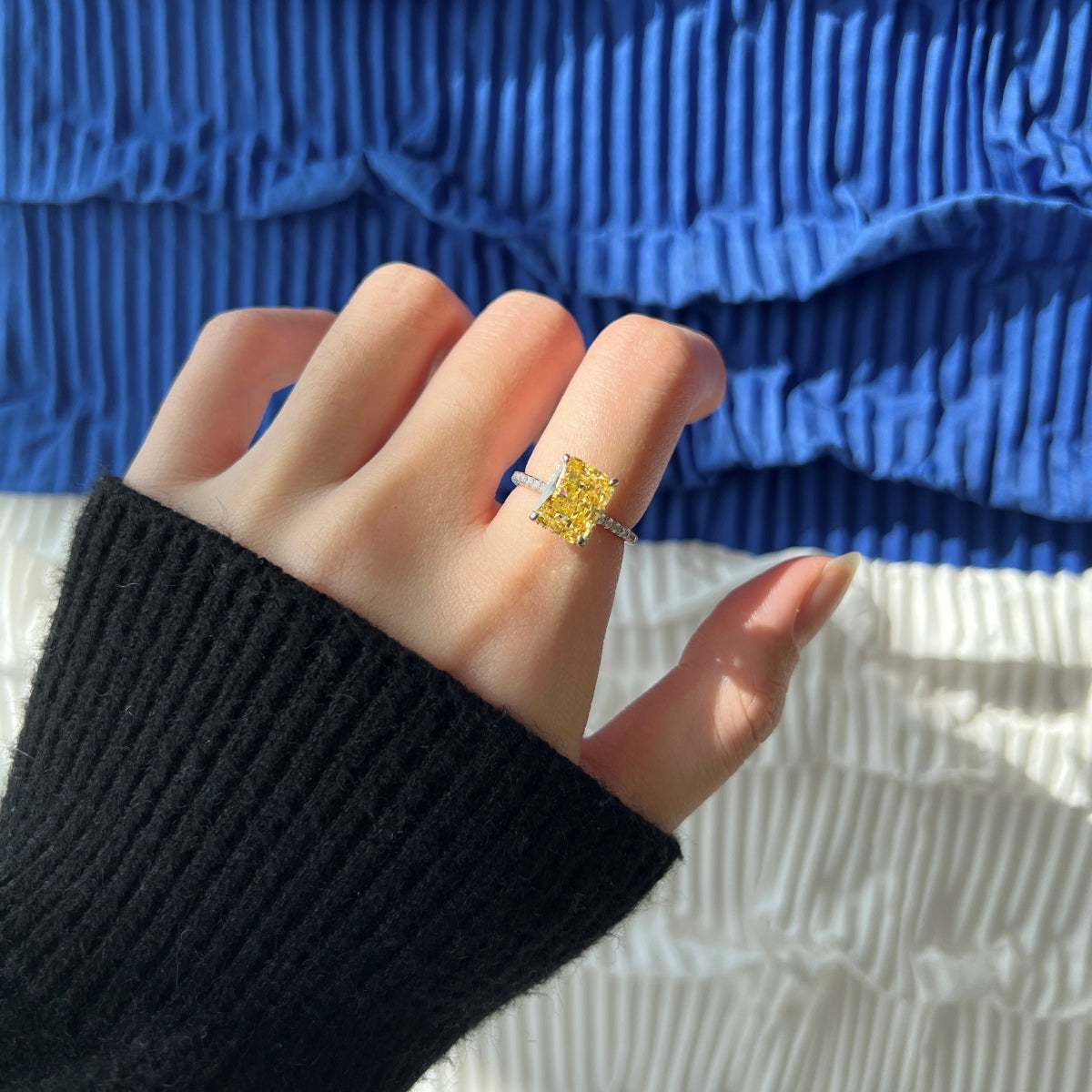 [CiCi]4.0 Carat Luxurious Engagement Ring