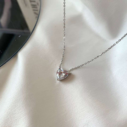 [CiCi]Heart Shape Main Stone Pendant Collarbone Necklace