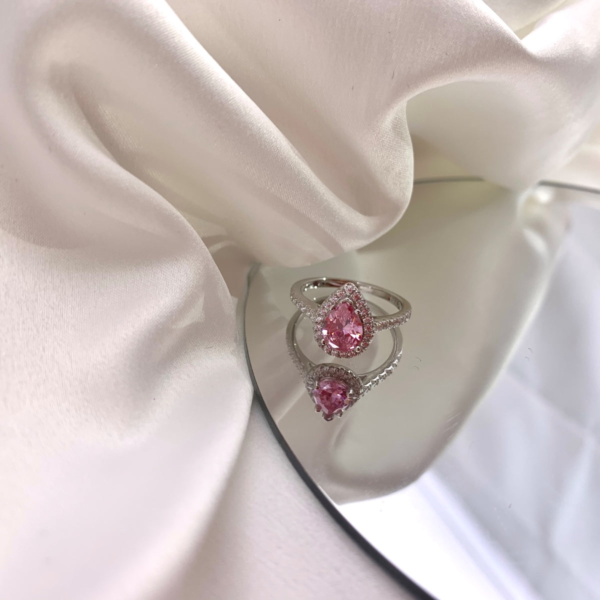 [CiCi]1.0 Carat Luxurious Resplendent Water Drop Shape Wedding Ring