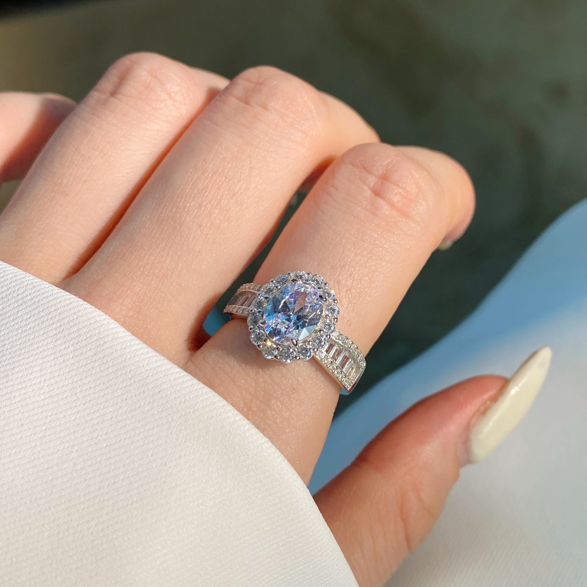 [CiCi]1.5 Carat Dazzling Charming Oval Cut Banquet Ring