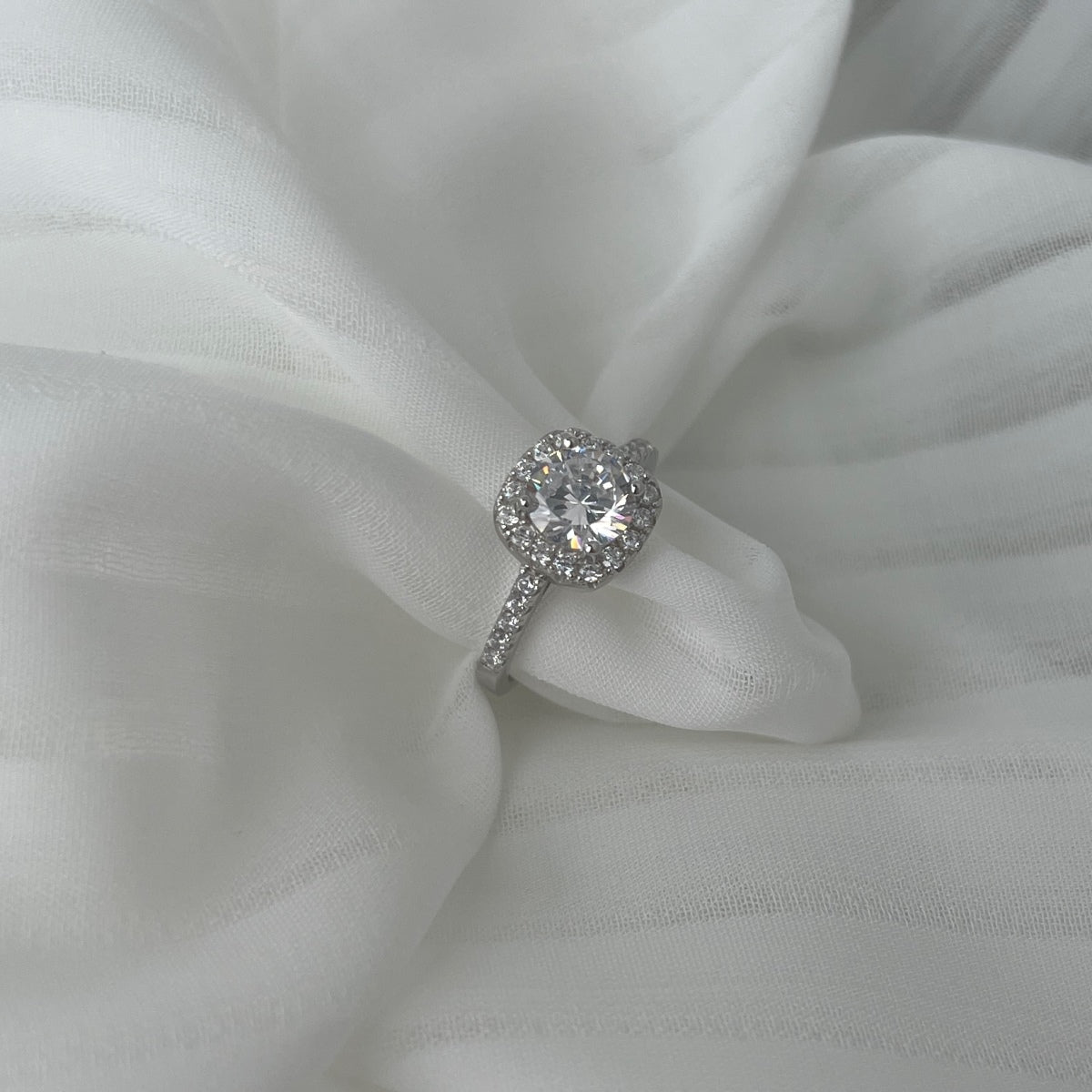 [CiCi]Dazzling Resplendent Round Cut Wedding Ring