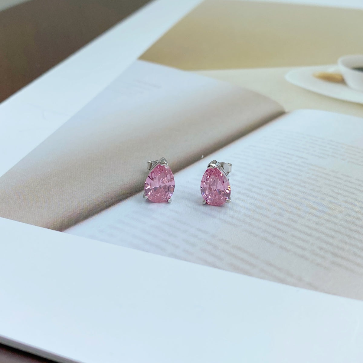 [CiCi]Ornate Water Drop Shape Earrings