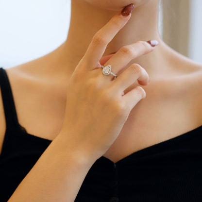 [CiCi]1.0 Carat Luxurious Resplendent Water Drop Shape Wedding Ring