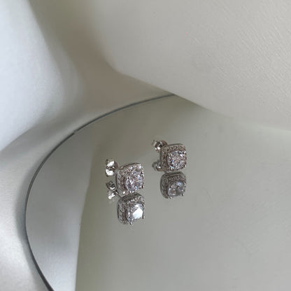 [CiCi]Classic Round Center Stone Stud Earrings