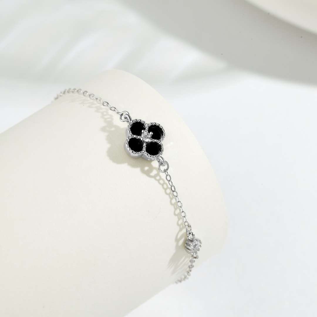 [CiCi]Delicate Four Leaf Clover Bracelet