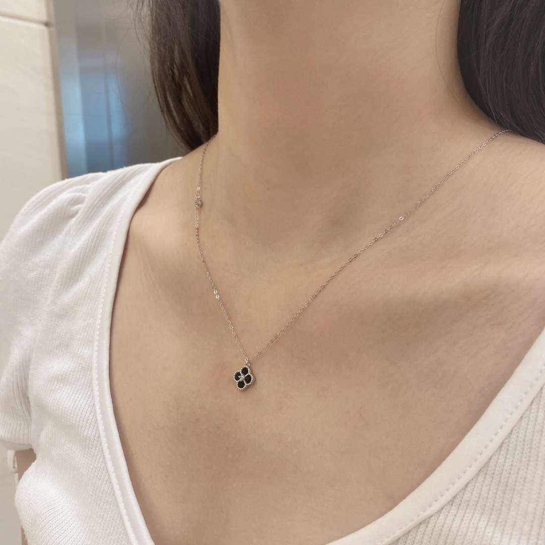 [CiCi]Delicate Flower Shape Necklace