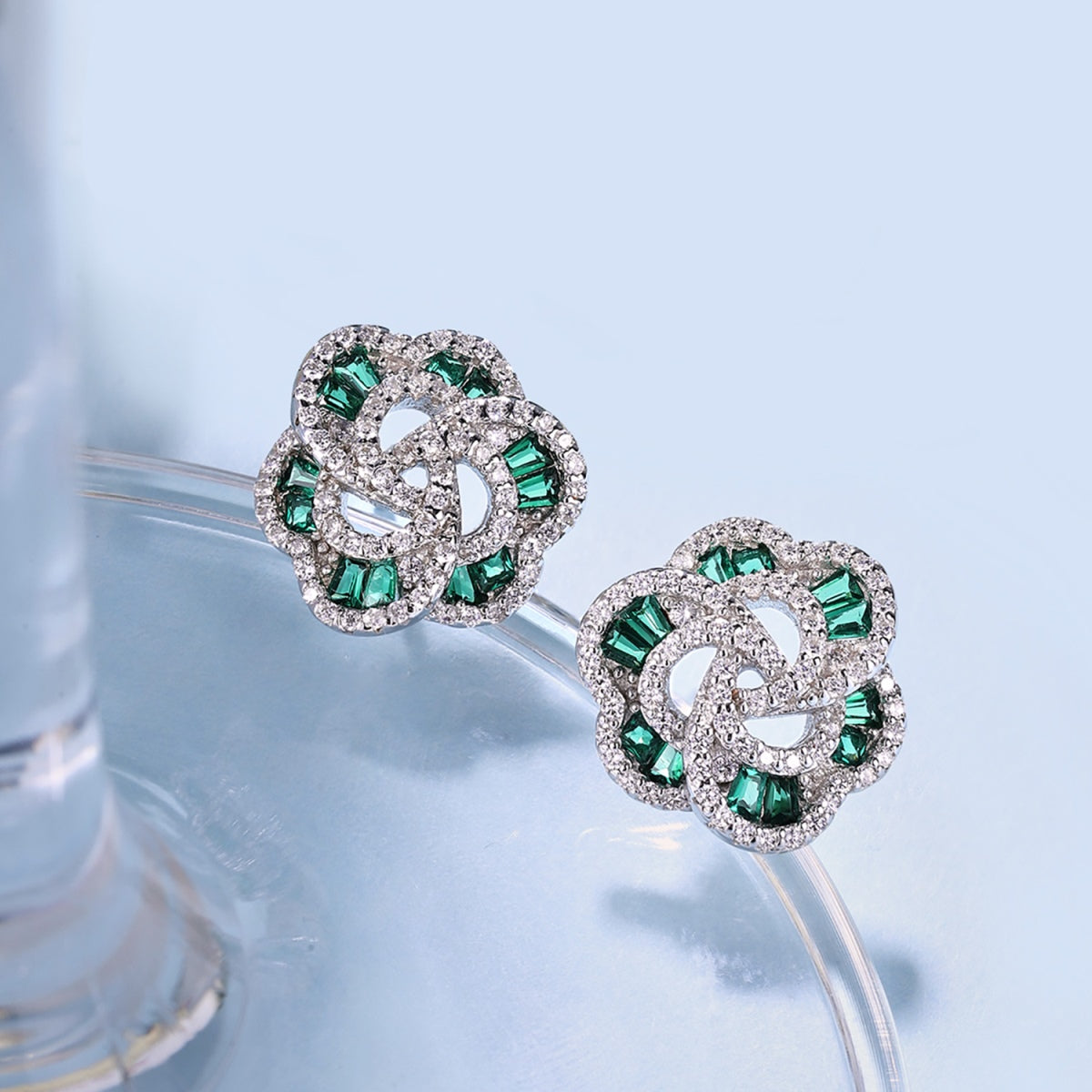 [CiCi]Exquisite Flower Shape Daily Earrings