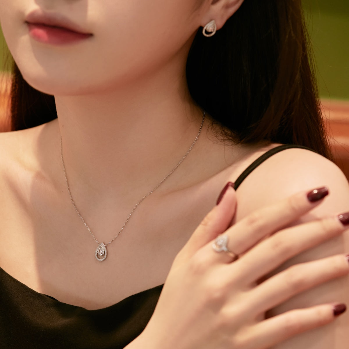 [CiCi]Sparkling Pear Cut Necklace