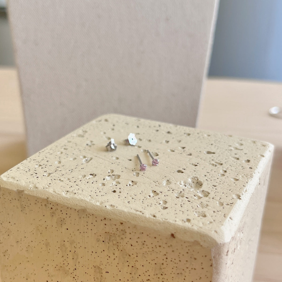 [CiCi]Delicate Solitaire Earrings
