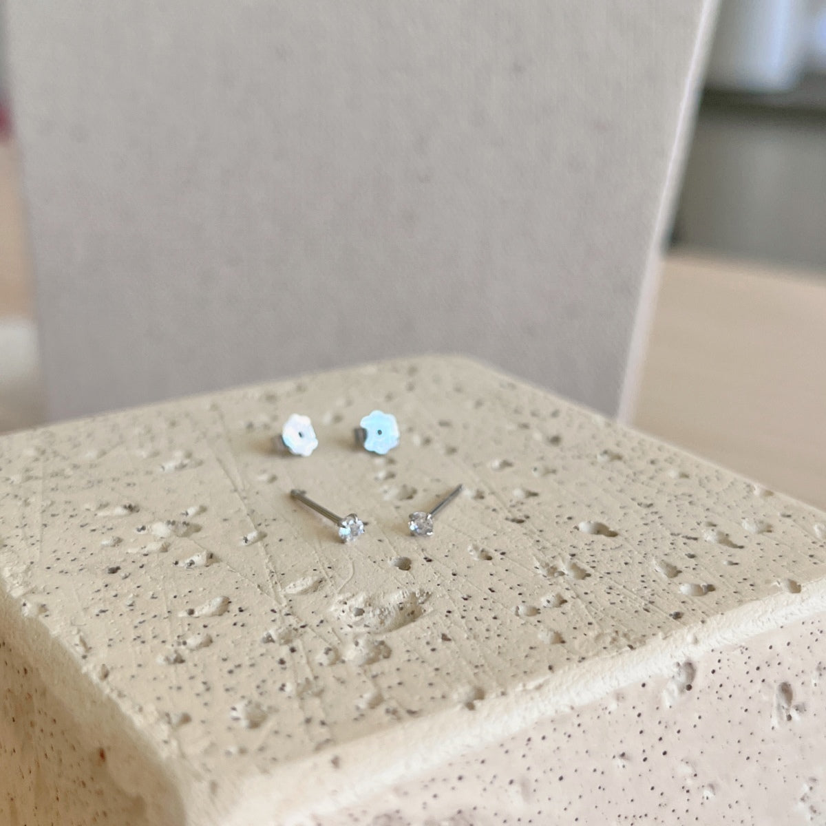 [CiCi]Delicate Solitaire Earrings