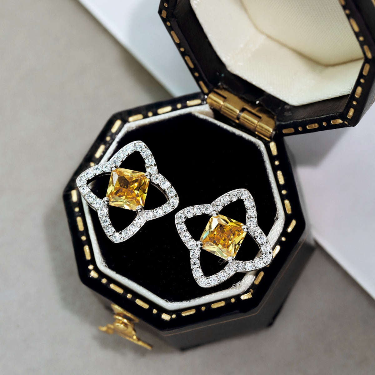[CiCi]Elegant Star Shape Princess Cut Daily Earrings