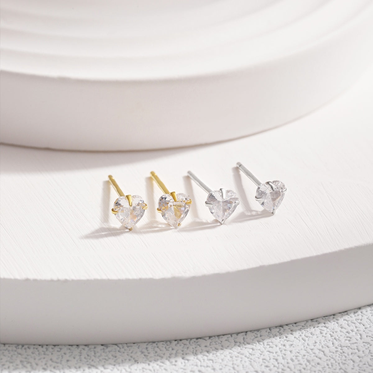 [CiCi]Sparkling Heart Shaped Simple Earrings