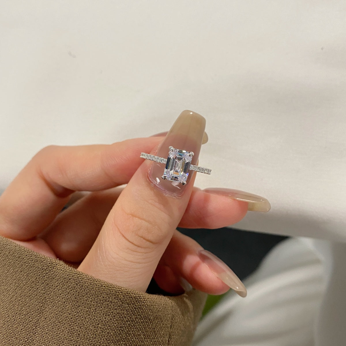 [CiCi]2.0 Carat Scintillating Ornate Radiant Cut Party Ring