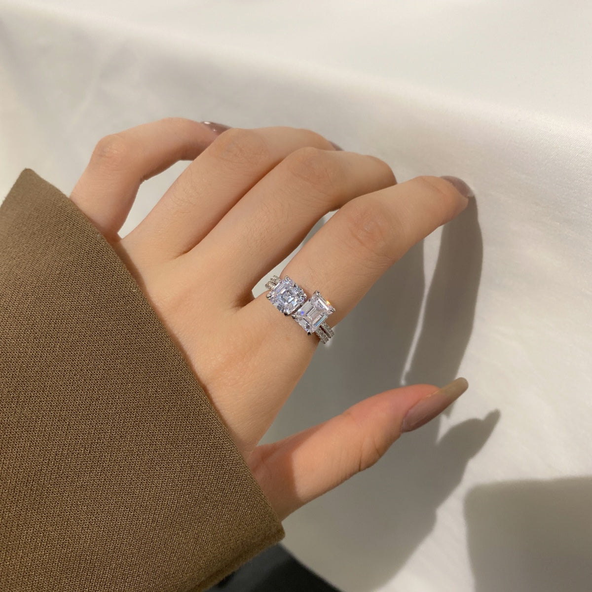 [CiCi]2.0 Carat Scintillating Ornate Radiant Cut Party Ring