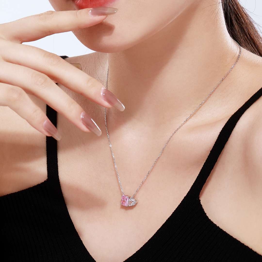 [CiCi]Dazzling Square & Heart Shape Necklace