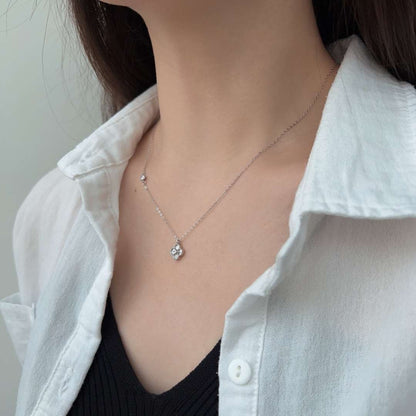 [CiCi]Delicate Flower Shape Necklace