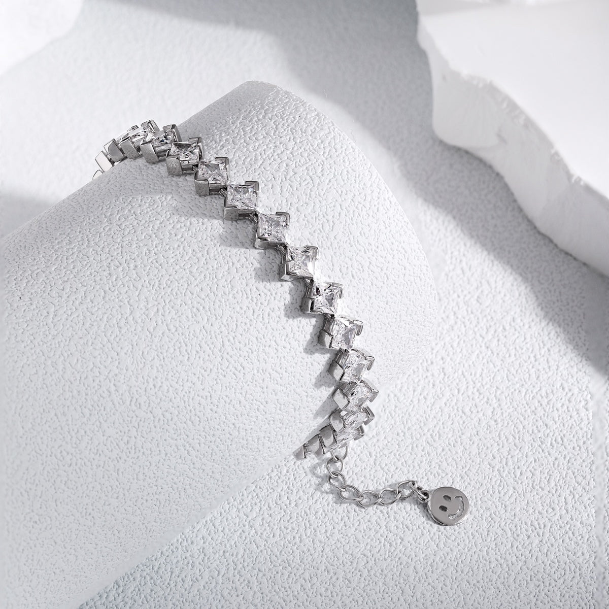 [CiCi]0.5 Carat Ornate Princess Cut Daily Bracelet