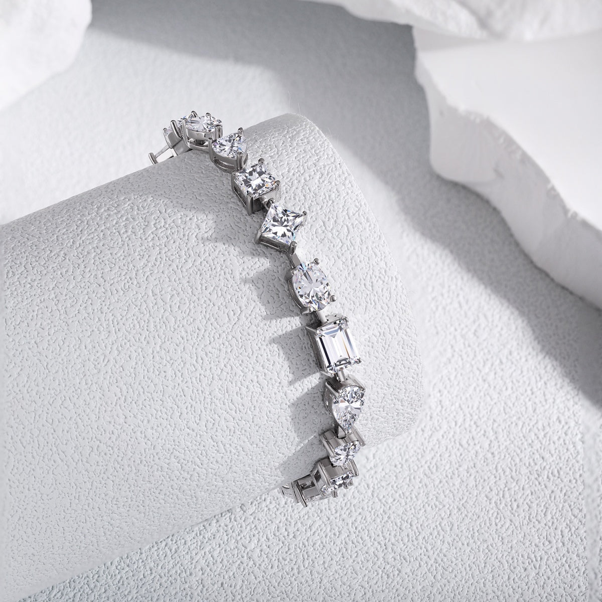 [CiCi]Unique Exquisite Multi Cut Daily Bracelet