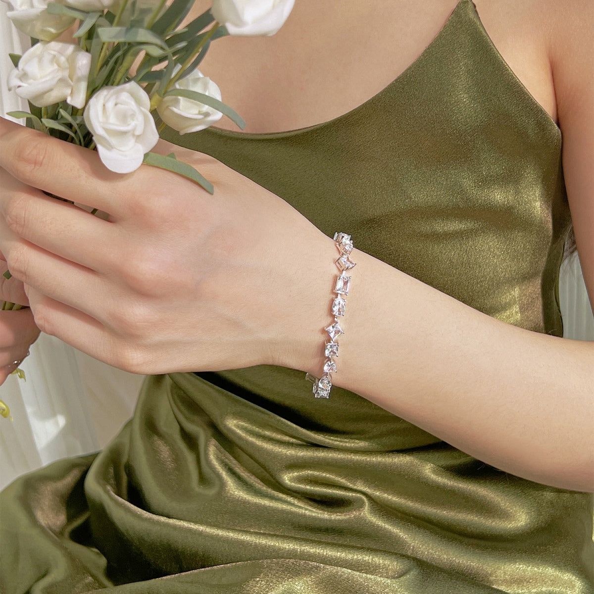[CiCi]Unique Exquisite Multi Cut Daily Bracelet