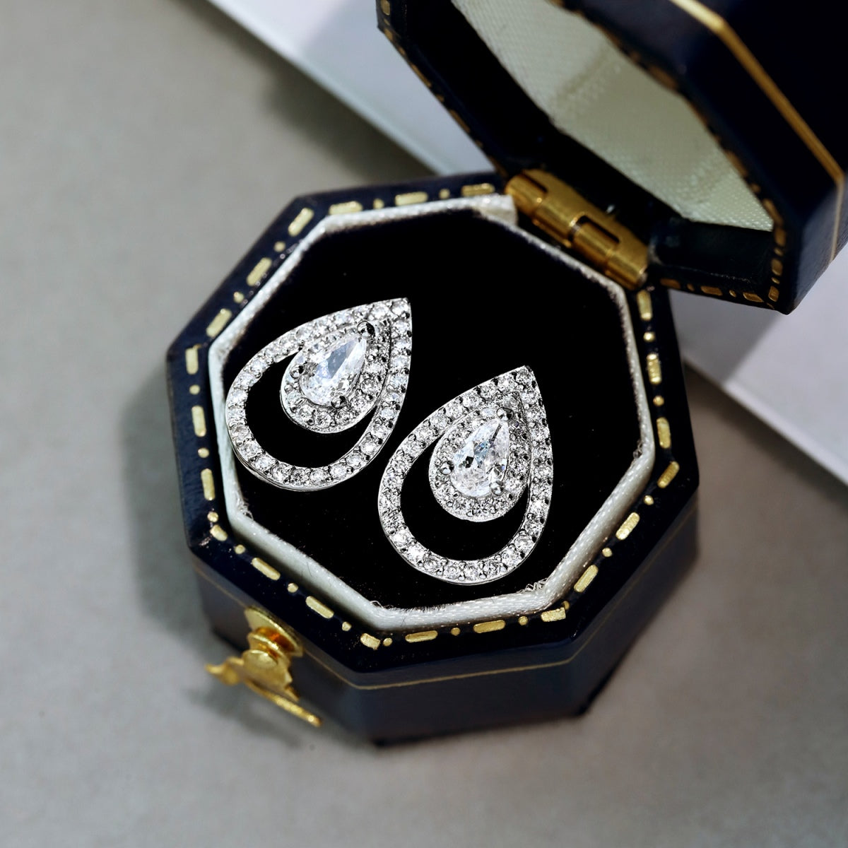 [CiCi]Sparkling Delicate Water Drop Shape Daily Earrings