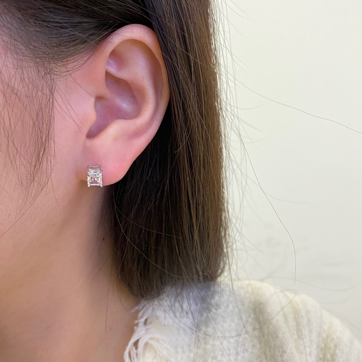 [CiCi]Stylish Shiny Rectangular Center Stone Stud Earrings