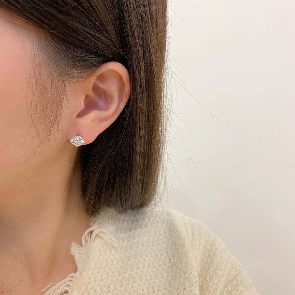 [CiCi]Stylish Shiny Round Center Stone Stud Earrings