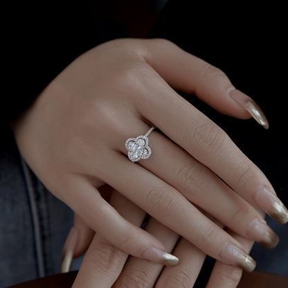 [CiCi]Luxurious Eternity Flower Shape Banquet Ring