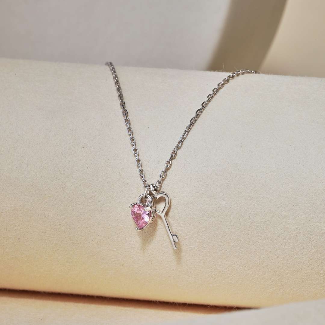 [CiCi]Unique Heart Shape Key Pendent Necklace